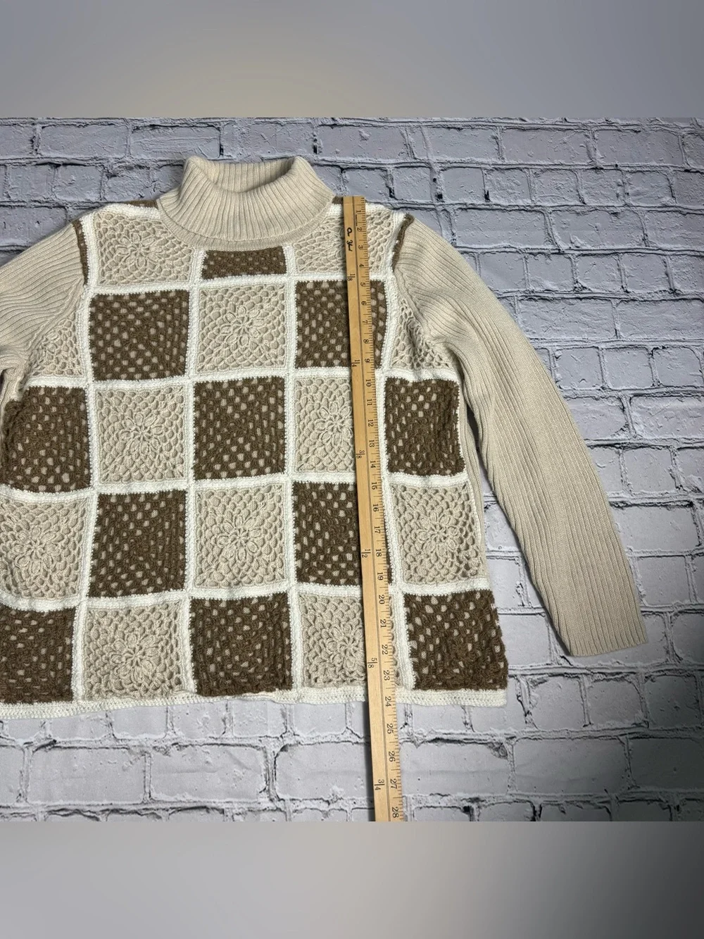 Vtg Y2K Villager Liz Claiborne Cream Brown Crochet Patchwork Turtleneck Sweater